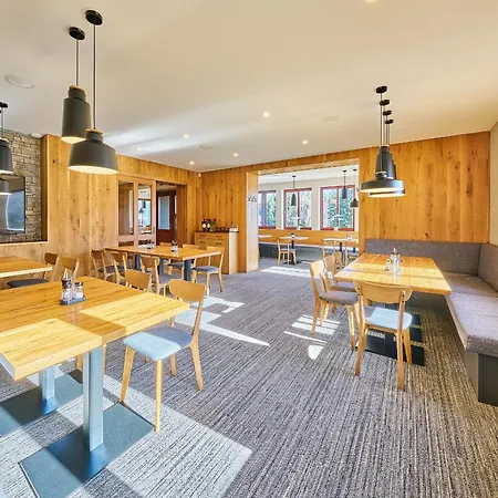 布达亚娜酒店 3* 派克波特斯耐兹库