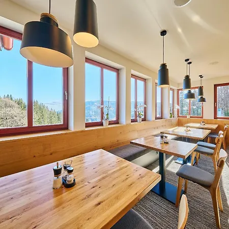 布达亚娜酒店 酒店