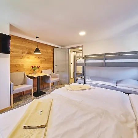 酒店 布达亚娜酒店 3*