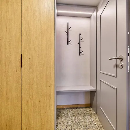 布达亚娜酒店 3* 派克波特斯耐兹库